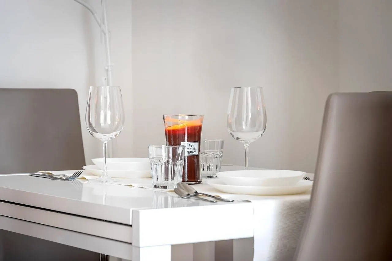 Apartment Teranga Suite In Stazione Centrale Con Netflix Milan Italy