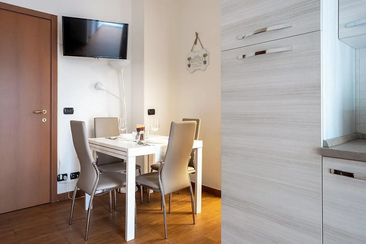 Teranga Suite In Stazione Centrale Con Netflix Milan 0*,  Italy